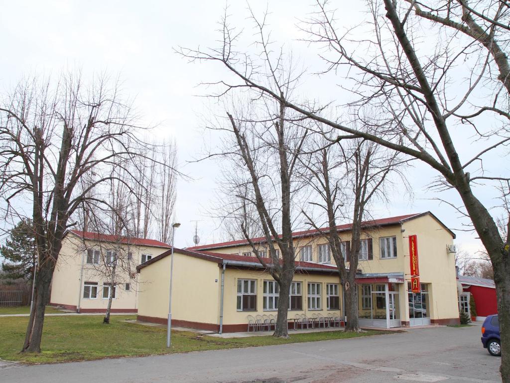 Aleksander A Inn Subotica Exteriér fotografie